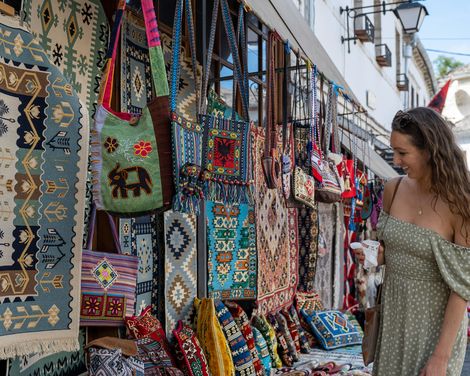 Von Traditionen bis zur Naturpracht & luxuriöse Erholung in Golem-3