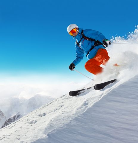 Skifahrer bei der Abfahrt in Serfaus-Fiss-Ladis