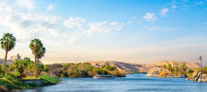 Panoramablick auf den Nil bei Assuan in Ägypten