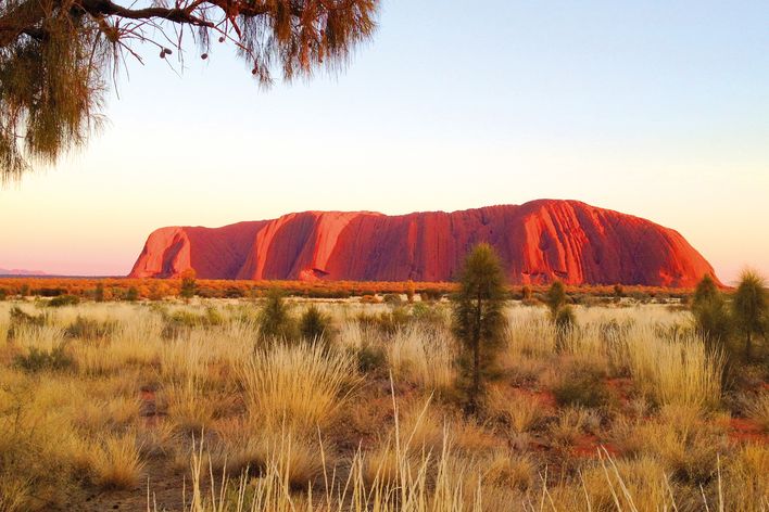Blick auf die Felsformationen Uluru/Ayers Rock