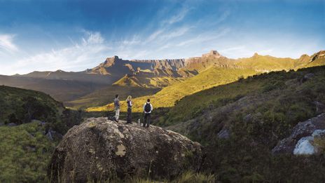 Gruppe im Gebirge Drakensberge