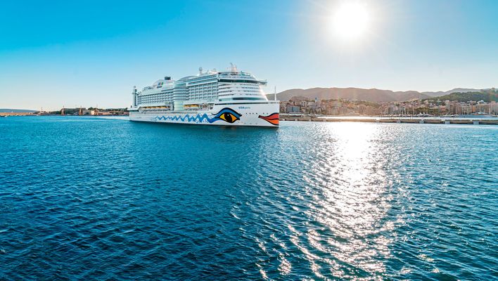 Blick auf das Kreuzfahrtschiff AIDAperla