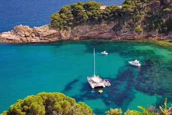 Bucht an der Costa Brava