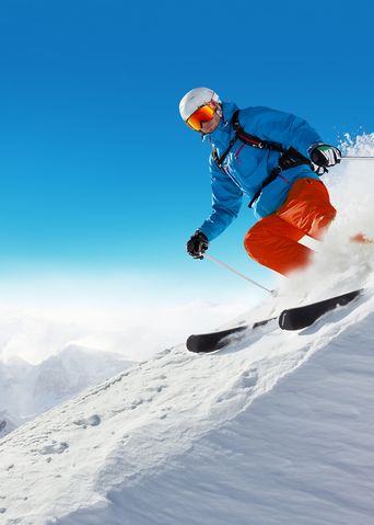 Skifahrer bei der Abfahrt in Serfaus-Fiss-Ladis