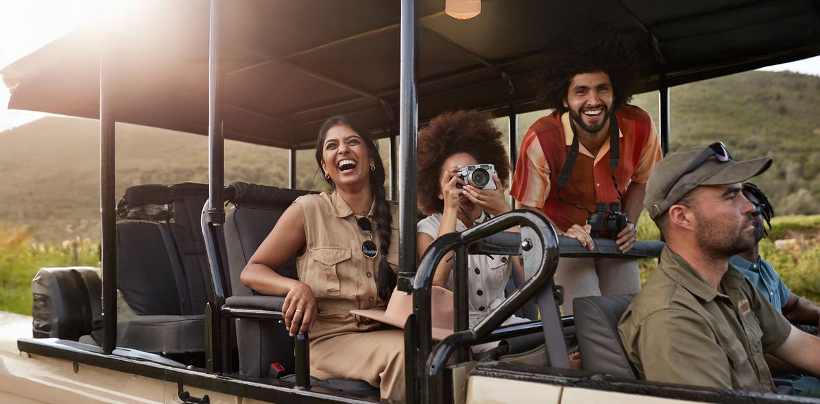Kleine Gruppe auf Safari