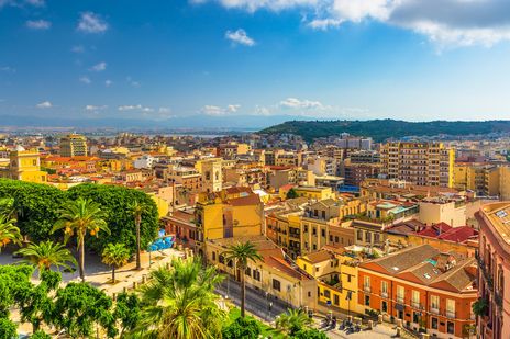 Blick auf die Hauptstadt Cagliari auf Sardinien