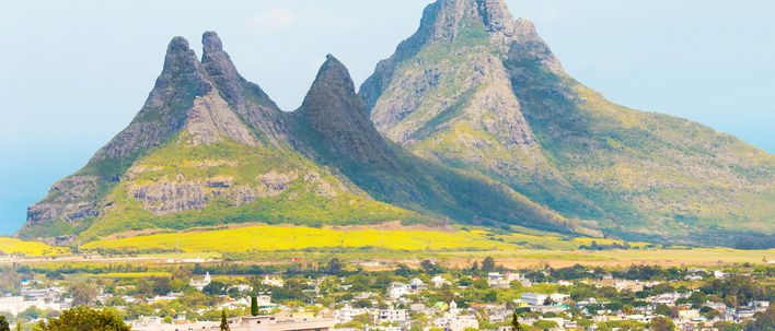 Grüne Hügellandschaft bei Curepipe, Mauritius