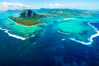 Lustaufnahme mit blick auf die Insel Mauritius