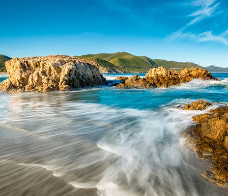 Ostriconi auf Korsika - Klippen und Felsen am Meer 