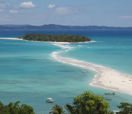 Traumhafter Strand mit türkisblauem Wasser bei Anakao, Madagaskar