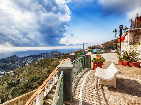 Aussicht auf die Küste Ischias