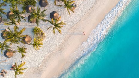 Luftaufnahme von Strand aus Sansibar