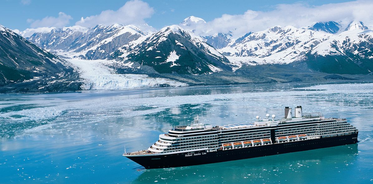 Schiff unterwegs in Alaska