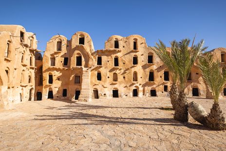 Alte auf Lehm gebaute Berber-Getreidekammer in Ksar Ouled Soltane in Tataouine, Tunesien