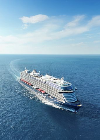 TUI Cruises Schiff auf hoher See