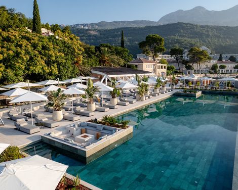 Lazure Hotel & Marina-0