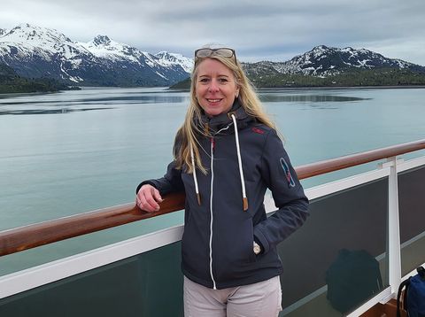 Anja auf Kreuzfahrt mit Holland America Line