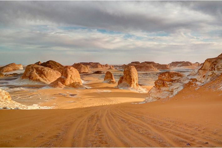 Die Sahara, auch genannt Weiße Wüste 