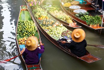 Schwimmender Markt in Bangkok