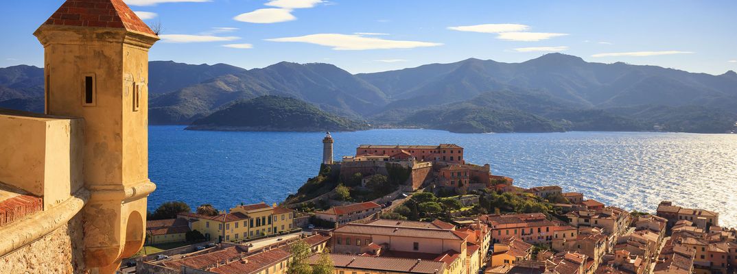 Stadt auf der Insel Elba in der Toskana