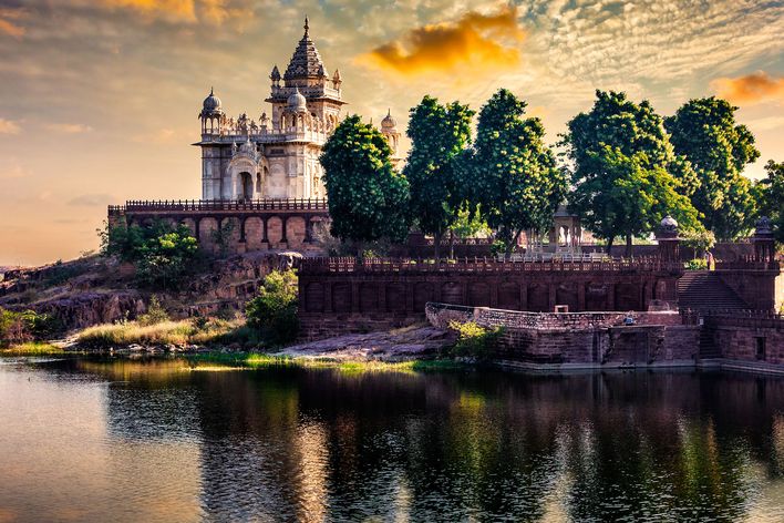  Jodhpur Jaswant Thada bei Sonnenuntergang