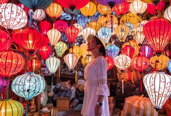 Frau in Hoi An