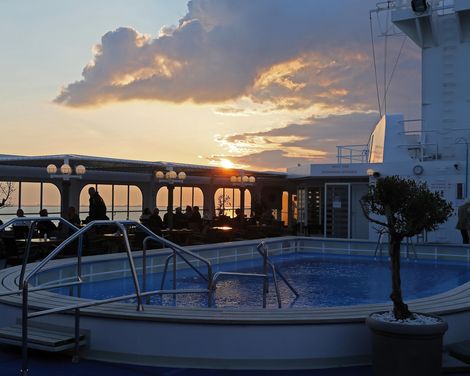 Kreuzfahrt mit der MS Hamburg ab Hamburg/an Kiel-0