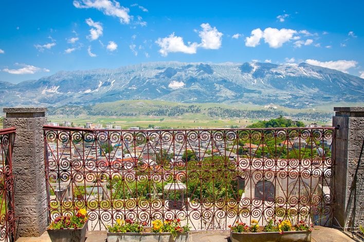 Ausblick auf Gjirokastra in Albanien
