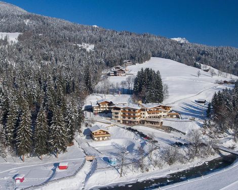 Winterspaß im Hotel Berghof in Söll am Wilden Kaiser-0