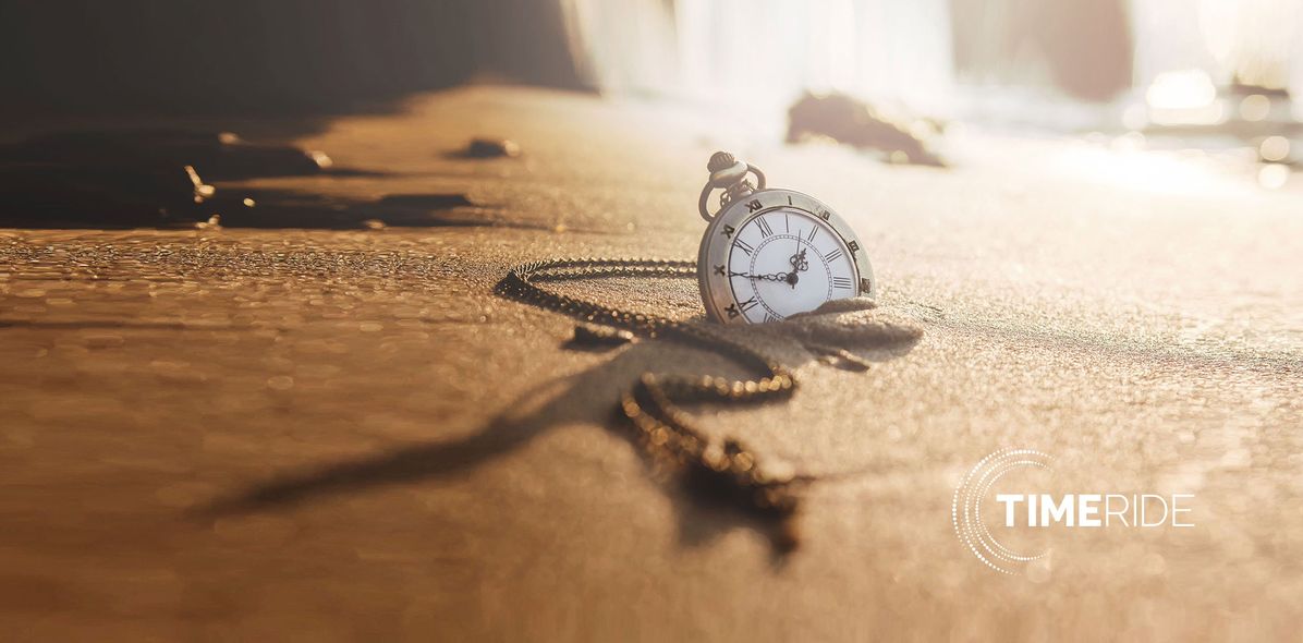 Taschenuhr im Sand - Timeride