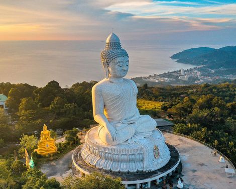 Sonnentage im Orchidacea Resort über der glitzernden Bucht