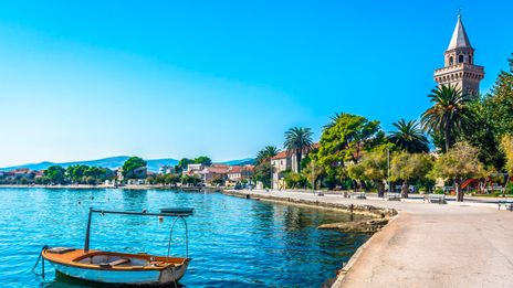 Blick auf Split mit Boot