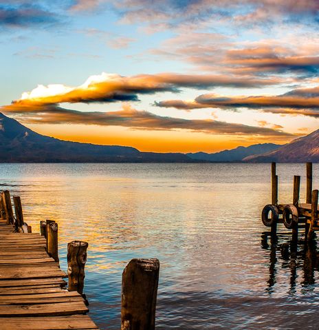 Atitlan See und Vulkane
