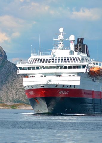 Hurtigruten MS Nordlys