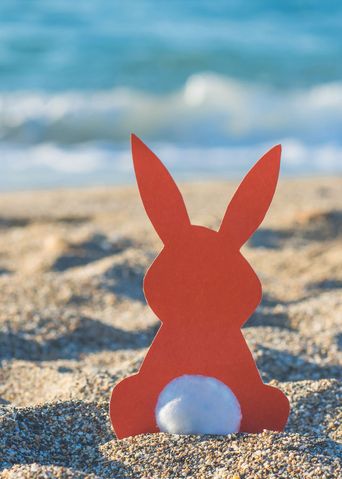 Osterhase am Strand