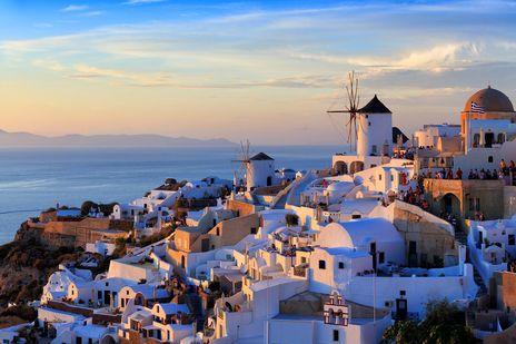 Klippenhäuser auf Santorin