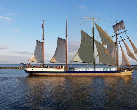 Mit Rad & Segelschiff Leafde fan Fryslân ab/an Enkhuizen-1
