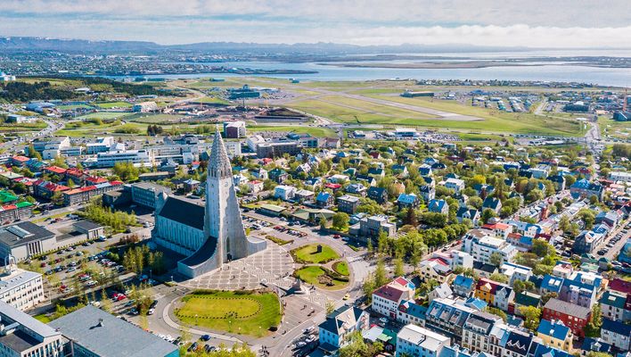 Luftaufnahme von der Stadt Reykjavik in Island