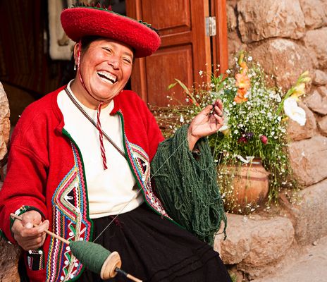 Peruanische Frau in Tracht