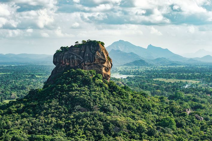 Blick auf den Löwenfelsen in Sri Lanka