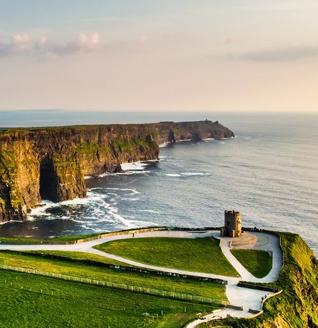 Blick auf die Klippen von Moher in Irland