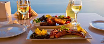 Fisch essen auf den Griechischen Inseln