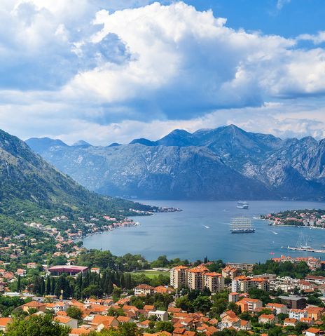 Luftaufnahme von der Bucht von Kotor