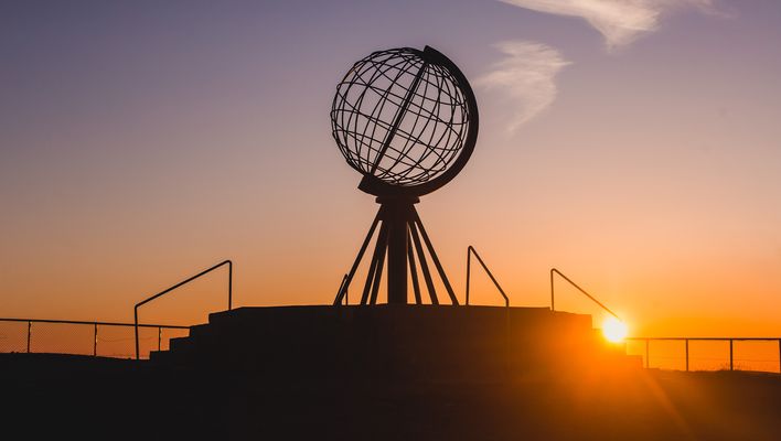 Blick auf das Nordkap bei Sonnenuntergang