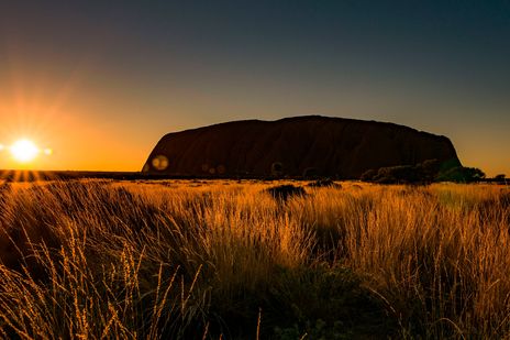 Der bekannte Ayers Rock Uluru in Australien 