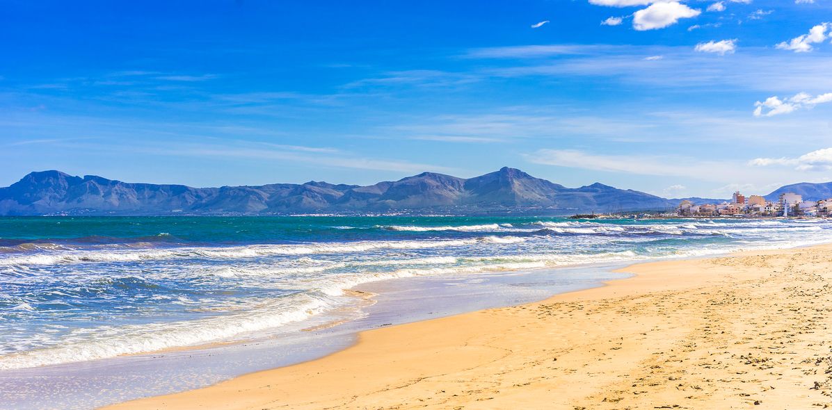 Strand von Playa de Muro af der Balearen-Insel Mallorca