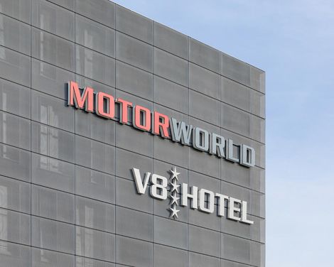 Städtereise mit Aufenthalt im V8 Hotel Köln Motorworld-1