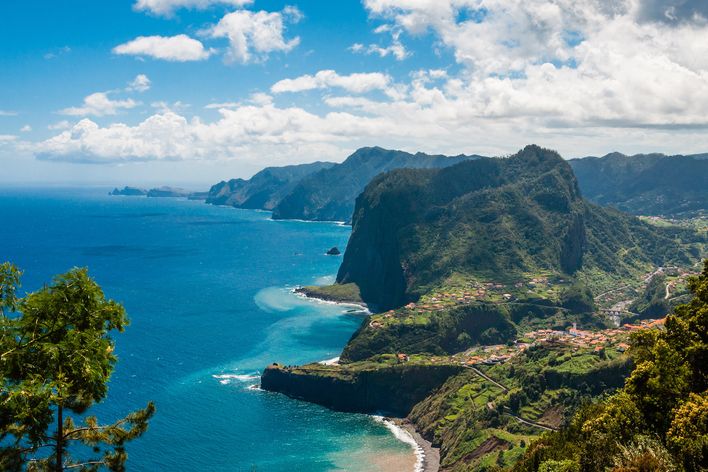 Markante Felsen der Insel Madeira
