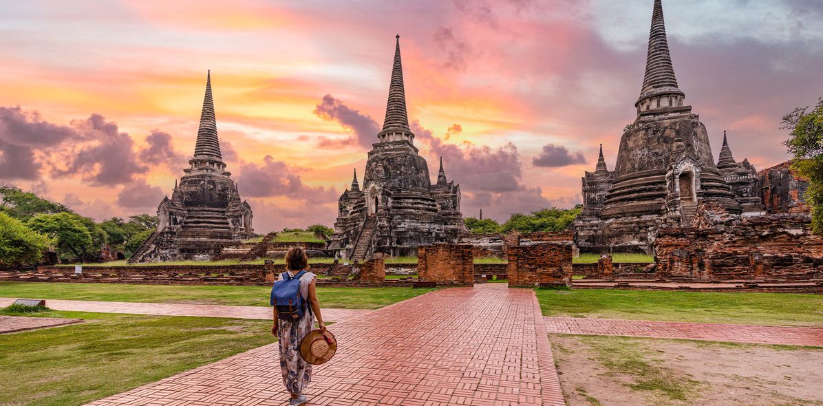 Frau in Ayutthaya in Thailand
