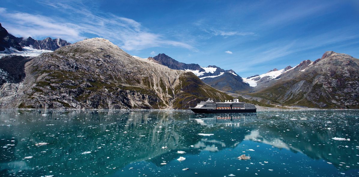 MS Westerdam unterwegs zwischen den Fjorden in Alaska, USA